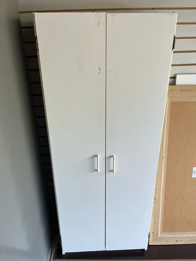 White Storage Cabinet in Dressers & Wardrobes in Mississauga / Peel Region - Image 2
