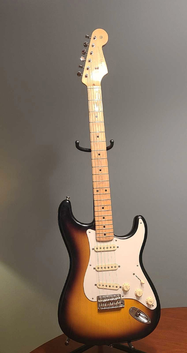 Fender Custom Shop Stratocaster in Guitars in Calgary - Image 2