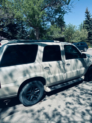 2004 Cadillac Escalade