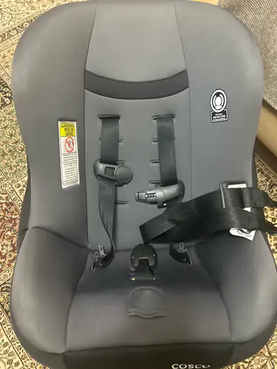 This Cosco car seat is in used condition and ready to keep your little one safe on the road! It has...
