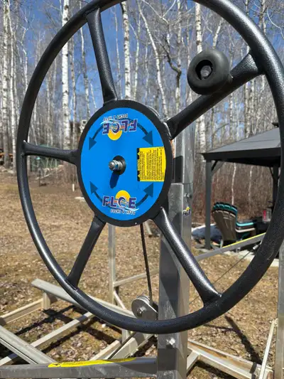 Floe aluminum pwc lift Has aluminum and rubber bunks, adjustable legs mint condition!