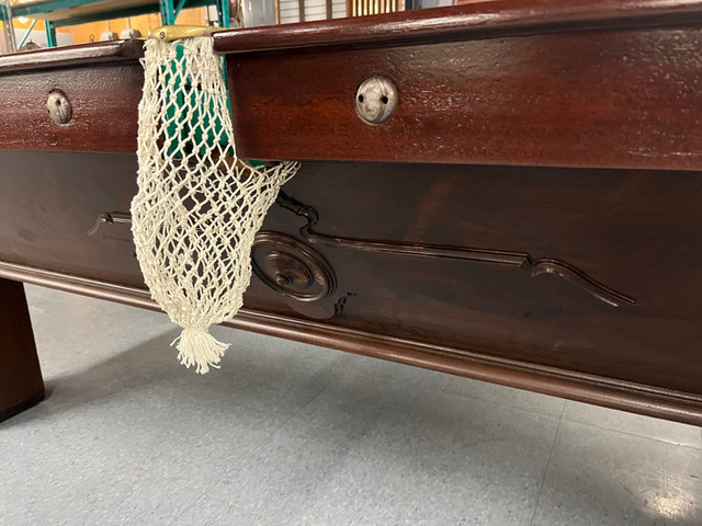 table de billard antique Brunswick Monarch antique pool table dans Art et objets de collection  à Ouest de l’Île - Image 3