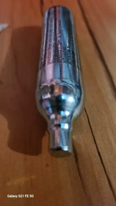 These are fifteen Umarex 12oz CO2 cartridges, perfect for airguns, paintball markers, or other CO2-p...