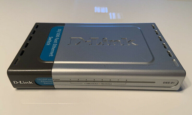 D-Link DSS-8+ 8-Ports 10/100 Fast External Ethernet Switch G2, in Desktop Computers in Markham / York Region - Image 2