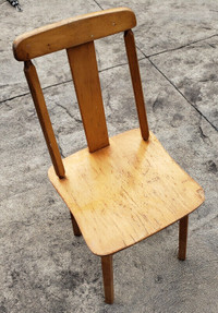 Wooden Chair - Kids / Toddler size  $7  (Lot 66)