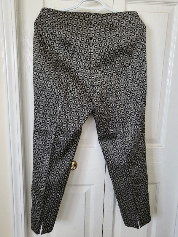 Brooks Brothers Geometric Tapestry Jacquard Pants in Women's - Bottoms in Calgary - Image 2