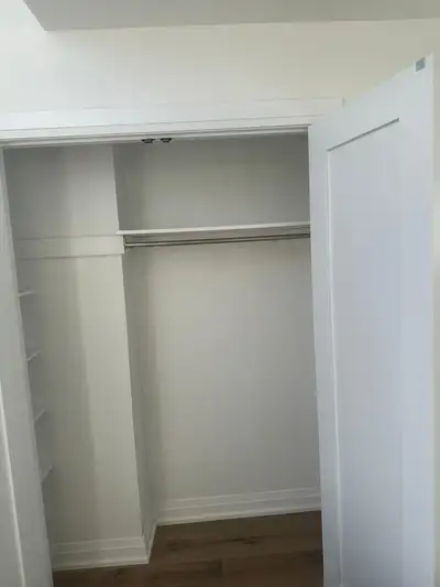 2 rooms available for rent with independent washroom at 2nd floor, 2 minutes drive to 410 in Brampto...
