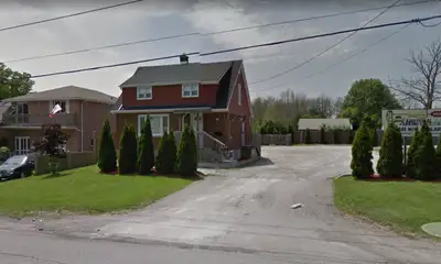 close niagara college/brock university,whole house(3 bedrms,2WRs