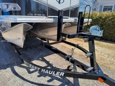 2023 TAHOE PONTOON BOAT. TRI HALL 21 FEET . WITH A. 150 HP MERCURY Motor EZ HAULER TRAILER , BIMINI...