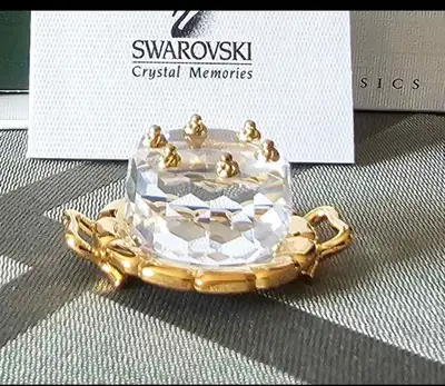 Swarovski Crystal - Birthday Cake #191602 RETIRED