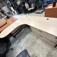 D-Top Right Hand L-Shape Desk-Excellent Condition-Call us now!
