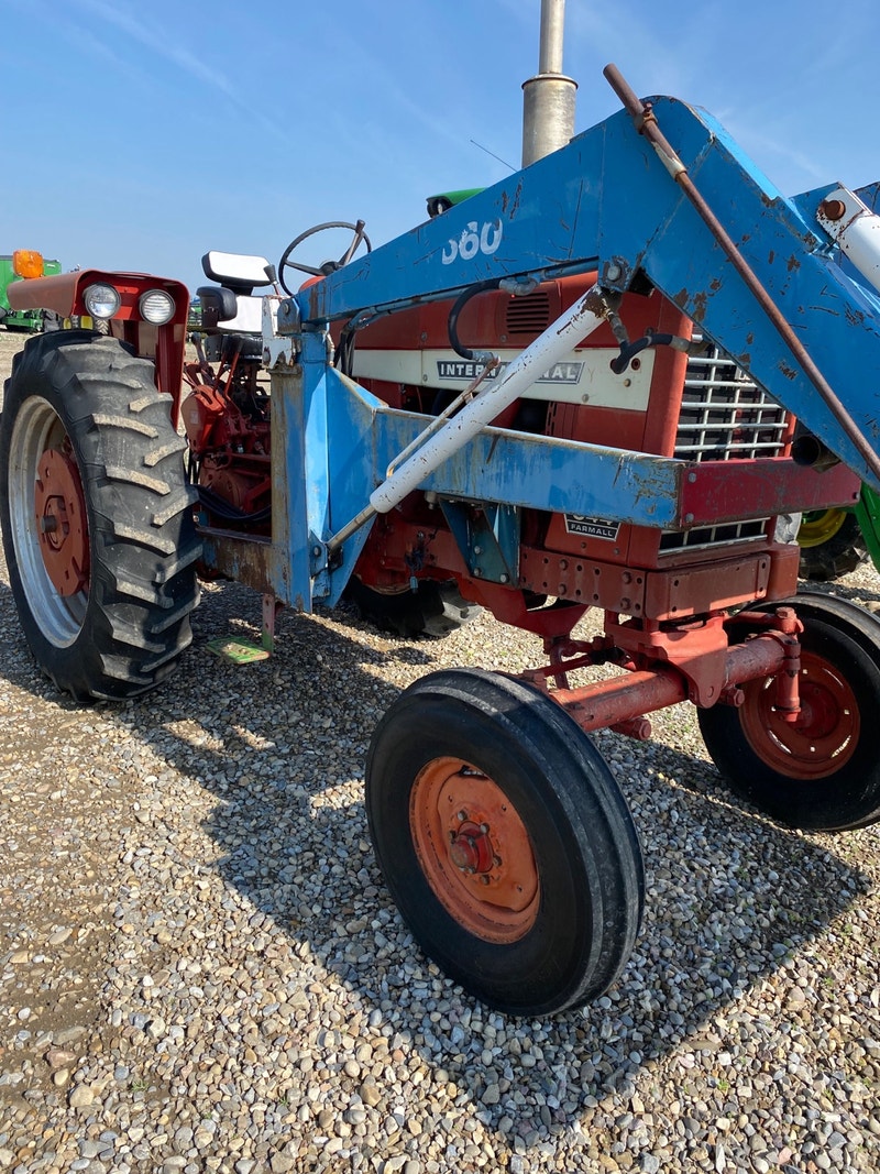 Farmall IH 544 tractor Farming Equipment Lethbridge Kijiji