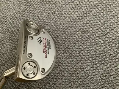 Super Select GoLo 6.5 left hand Scotty putter. Brand new. 34 inches. All original stock components....