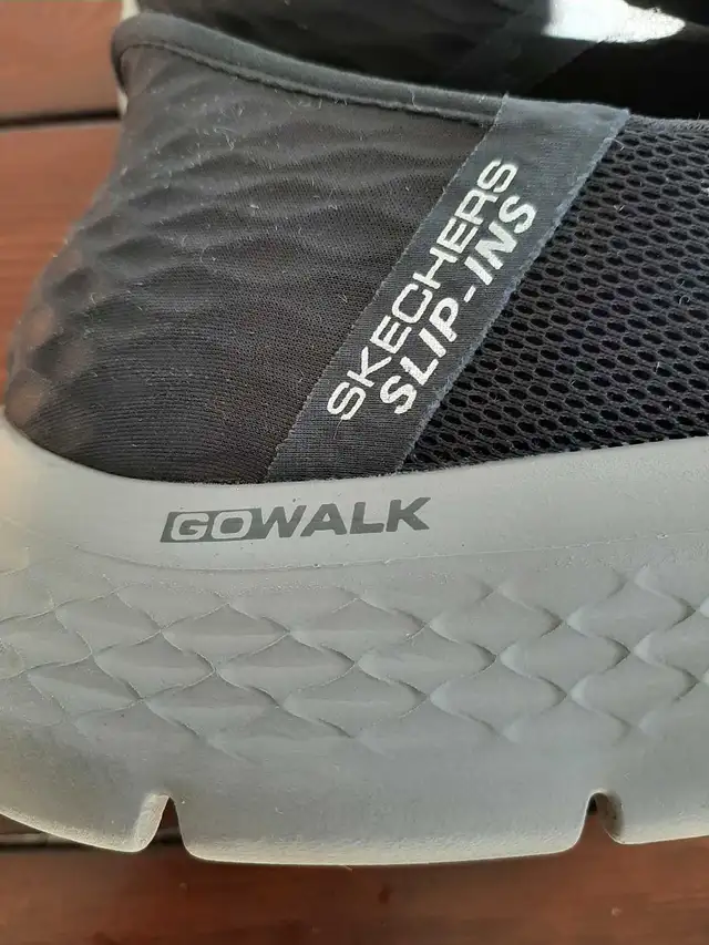 sketchers go walk slip in in Men's Shoes in Nanaimo - Image 4