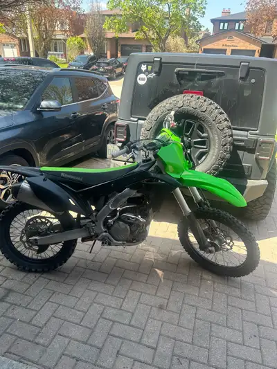 I have a mint 2017 kx250f. It has about 70hrs since new. Top end has 10hrs on it. Runs amazing. HAVE...