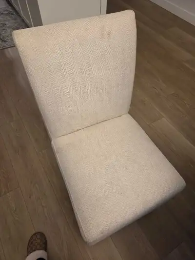 4 avail. 700 for all. Need a cleaning. No stains / rips. Pick up Belvedere. Table 100$. Solid wood h...