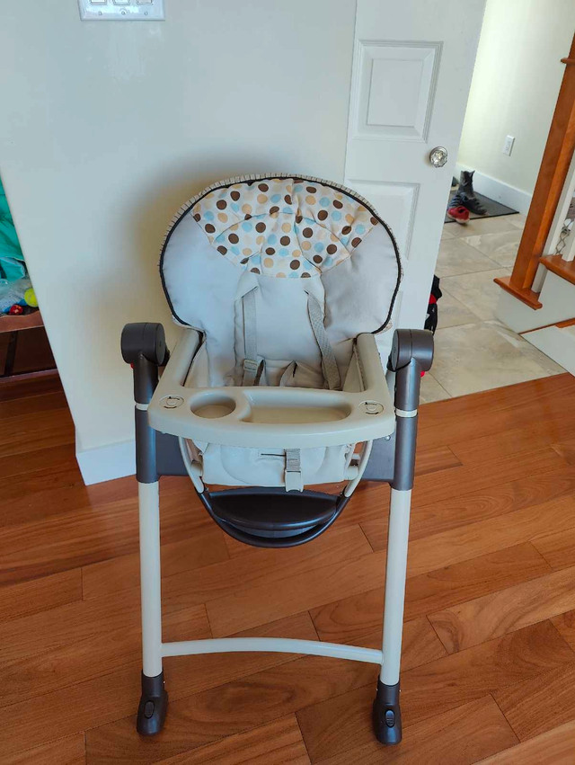 Baby or toddler highchair  in Feeding & High Chairs in City of Halifax - Image 2