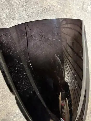 Kawasaki ZX6R 2005 (and other bikes) Tinted Windshield in Motorcycle Parts & Accessories in Mississauga / Peel Region - Image 3