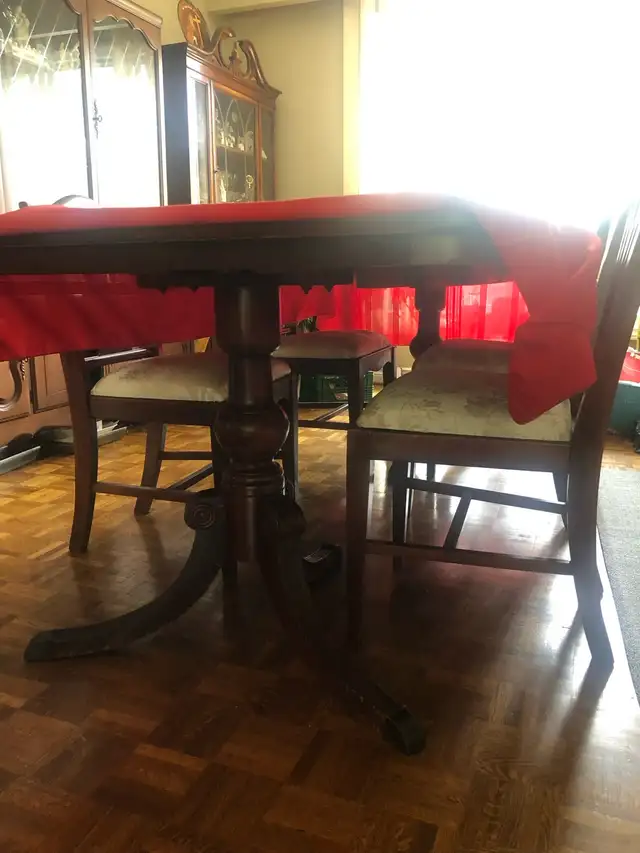 Dining table62863286354819121