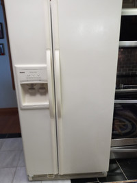 Refrigerator 21.9 Cubic Foot Side by Side