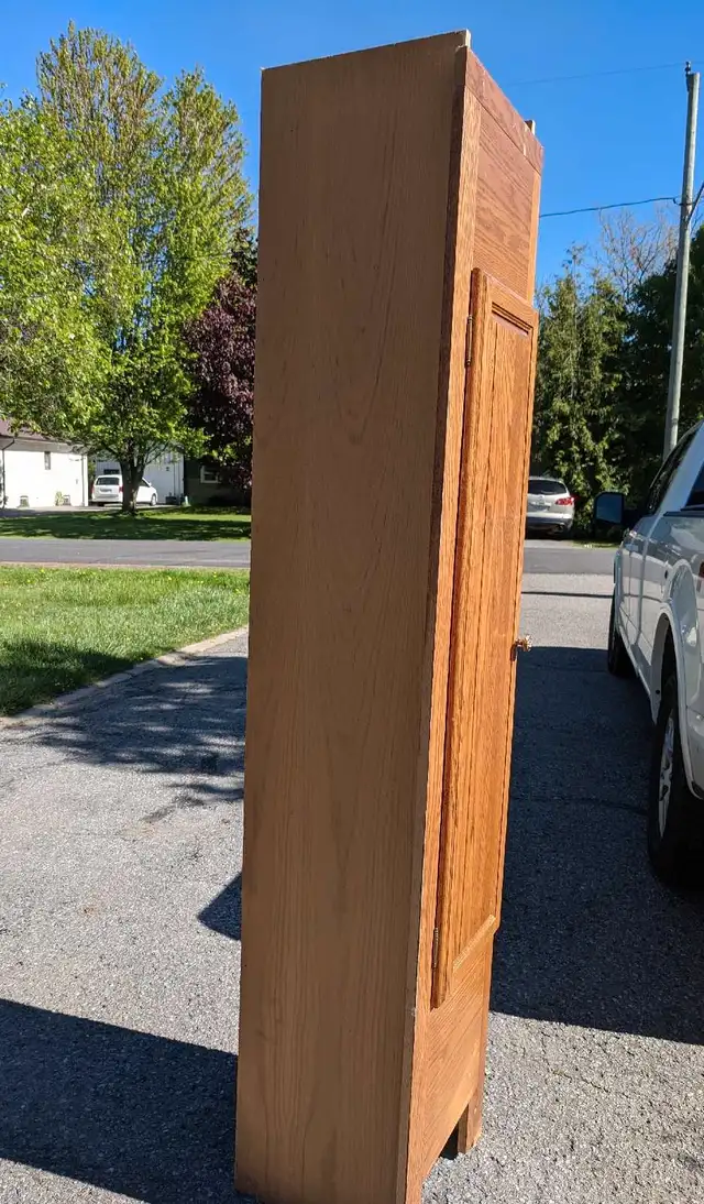 Oak Cabinet / Storage Unit / Pantry / Organizer / Entry Hallway63235093734275123