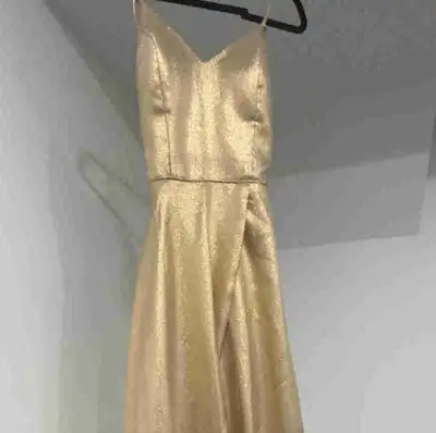 Sleeveless PROM dress, View more