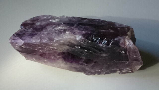 Vintage Large Raw Amethyst Crystal Chunk in Arts & Collectibles in Oshawa / Durham Region - Image 2