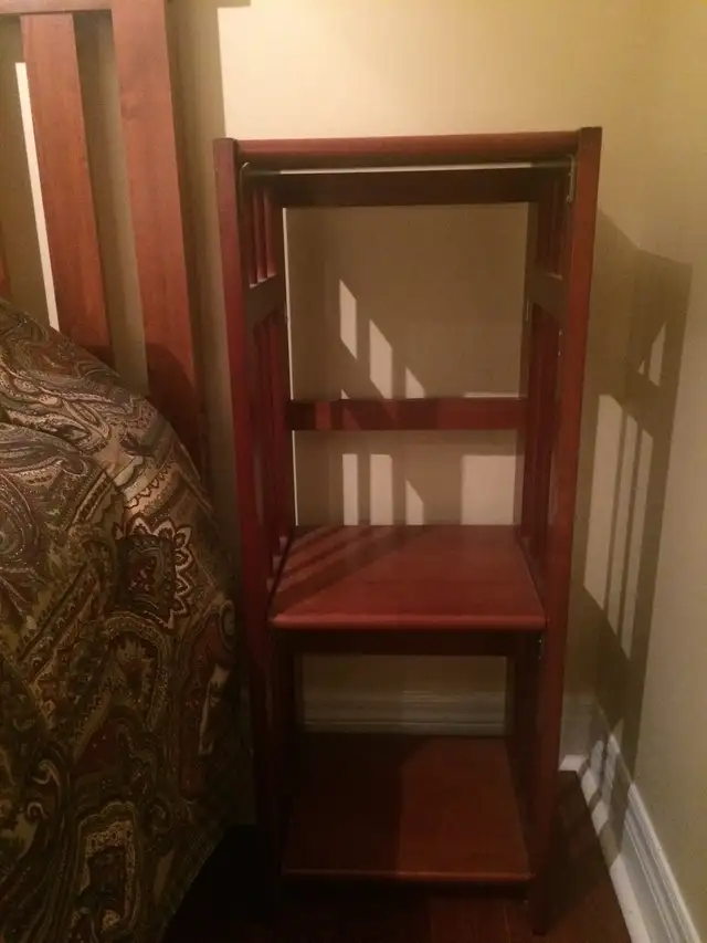 Vintage Bookshelves - set of 2 in Bookcases & Shelving Units in City of Toronto - Image 3