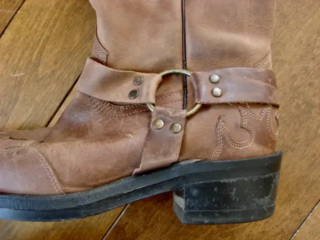 Boulet Brown Leather Harness Motorcycle Boots Mens Western Cowbo in Men's Shoes in Markham / York Region - Image 9