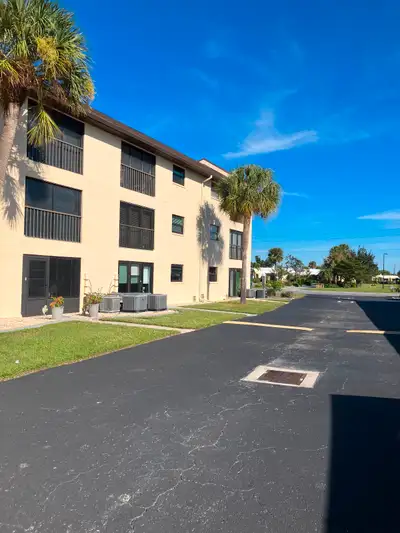 Fully furnished 2 bed 2 bath condo in Port Charlotte, SW Florida