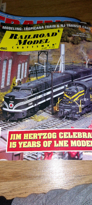 Vintage model train magazines  in Hobbies & Crafts in Windsor Region - Image 4