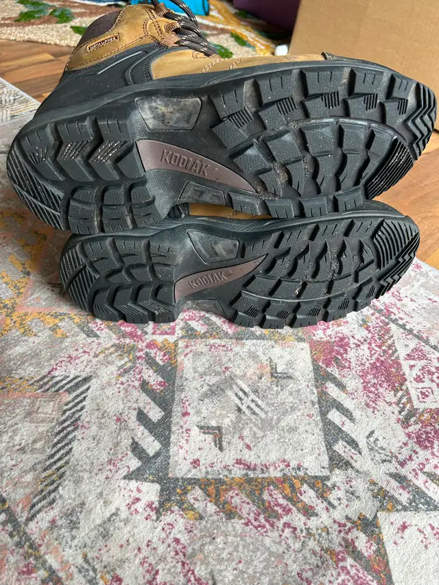 New Work boots size 12 in Men's Shoes in Medicine Hat - Image 10