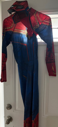 Marvel  Costum, Captain Marvel