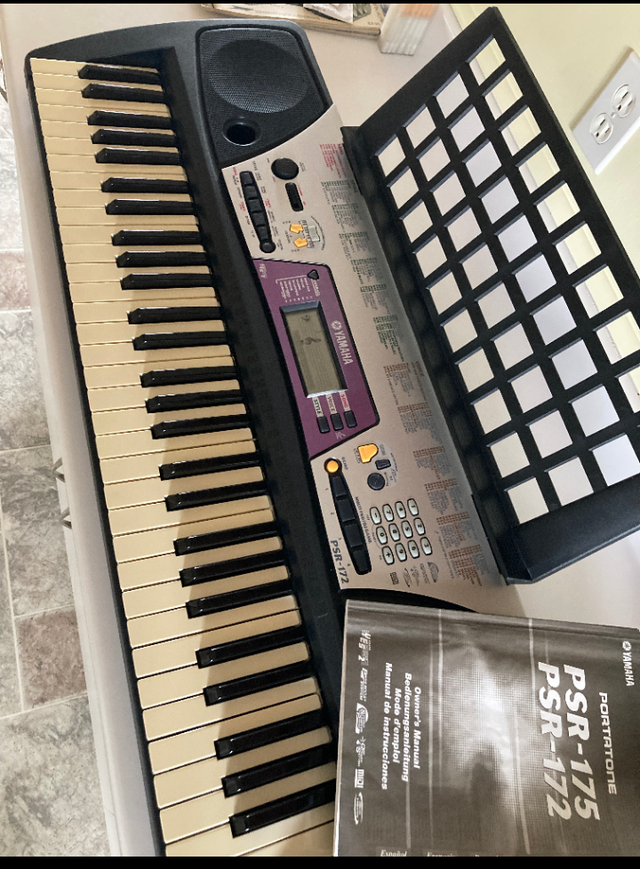 Two Yamaha keyboards for sale in Pianos & Keyboards in Cole Harbour - Image 2