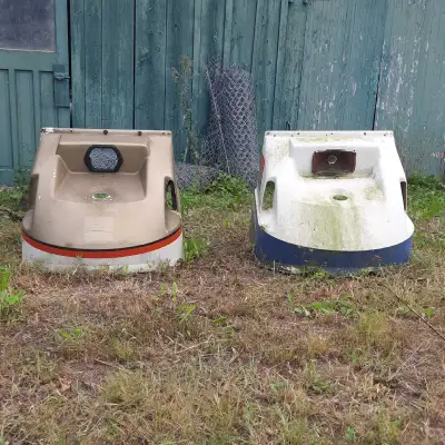 Vintage hoods Original paint and decals Last registered '83 Solid Make an offer