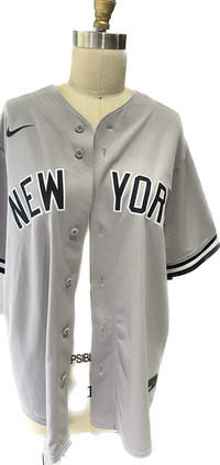 New York Yankees Official NIKE Baseball Jersey Mens Large EUC 