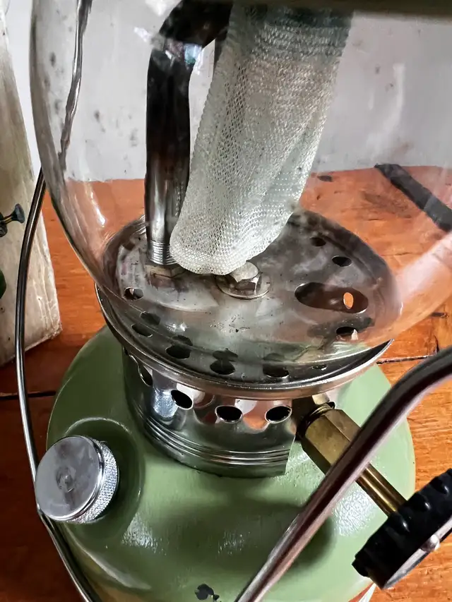 AFC gasoline lantern  in Fishing, Camping & Outdoors in Muskoka - Image 6