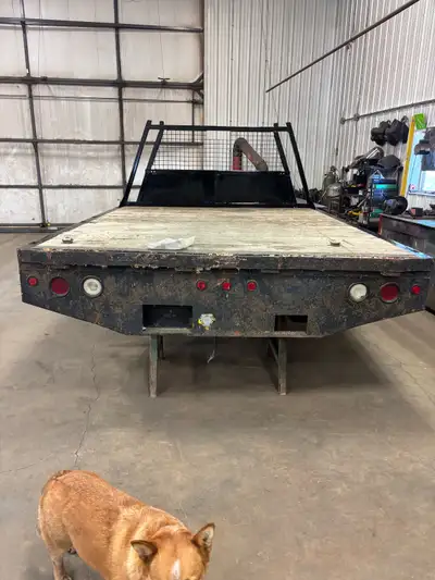 Came off a 2004 F350 dually. 8 ft x 10 foot. New headache rack.