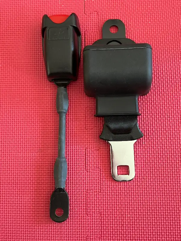 Kawasaki Mule 4x 610 950 Side by Side Seat Belt latch 53061-7502 in Other in Barrie - Image 3