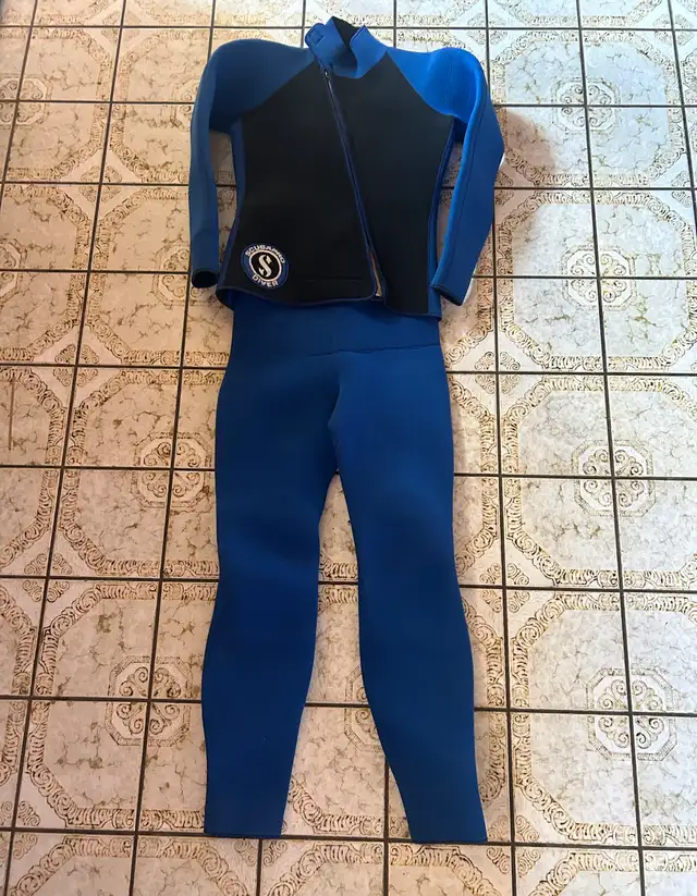men’s scuba pro dry suit in Water Sports in Edmonton - Image 2
