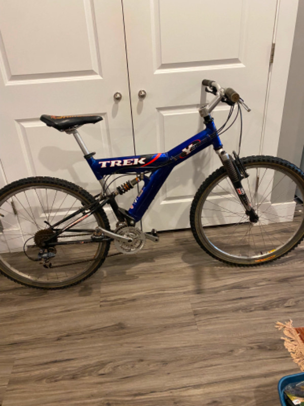 TREK Y3 Dual suspension Mountain/Trail Bike Blue - Medium Frame in Mountain in Charlottetown