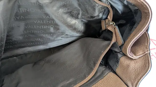 Valentino Brown Garavani Leather Bag. New Condition. Mint. in Women's - Bags & Wallets in Mississauga / Peel Region - Image 10