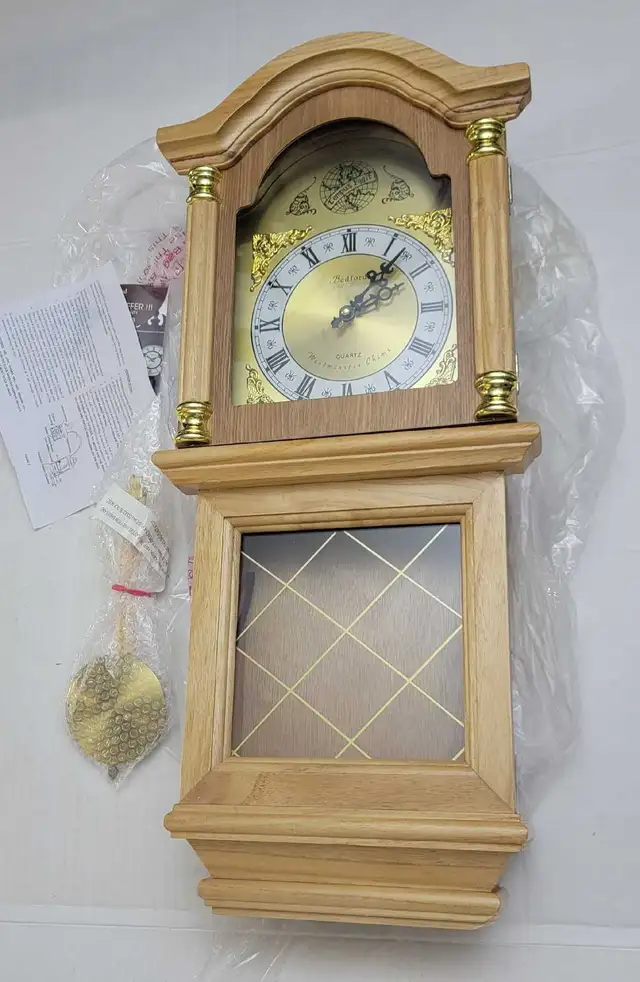 Bedford Clock Collection 26" Chiming Pendulum Wall Clock, Golden in Home Décor & Accents in City of Toronto - Image 5