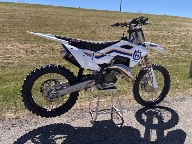 2023 Husqvarna TC125 - Heritage Edition in Dirt Bikes & Motocross in Calgary - Image 2