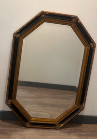 Hexagon Wall Mirror (gold black)