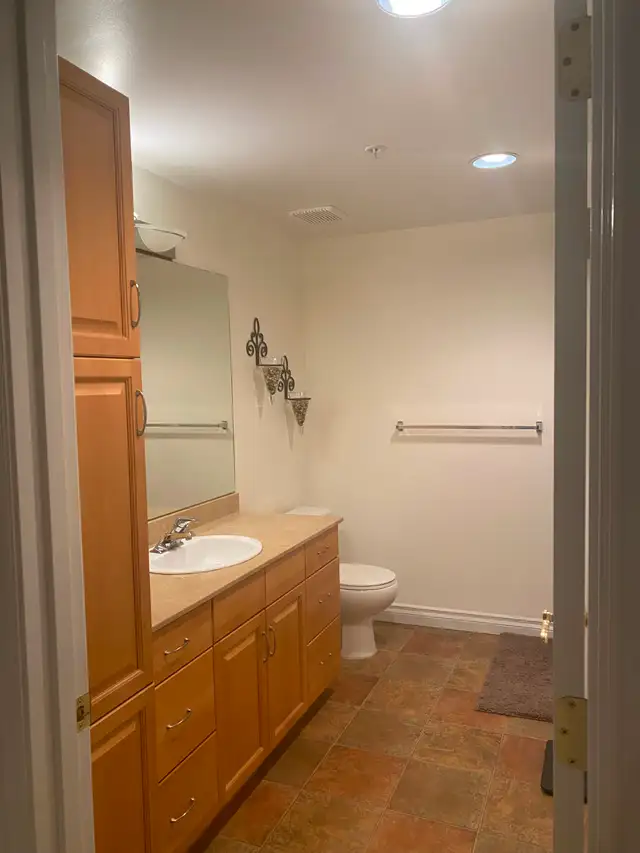 2 Beds 2 Baths Apartment in Long Term Rentals in Edmonton - Image 13