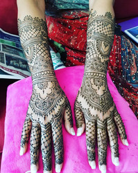 Mehndi Professional Artist in Brampton for Bridal Henna