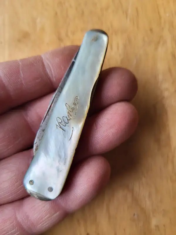 Antique Remington UMC R 2 Blade Pocket Knife pearl Handles in Arts & Collectibles in Hamilton - Image 8