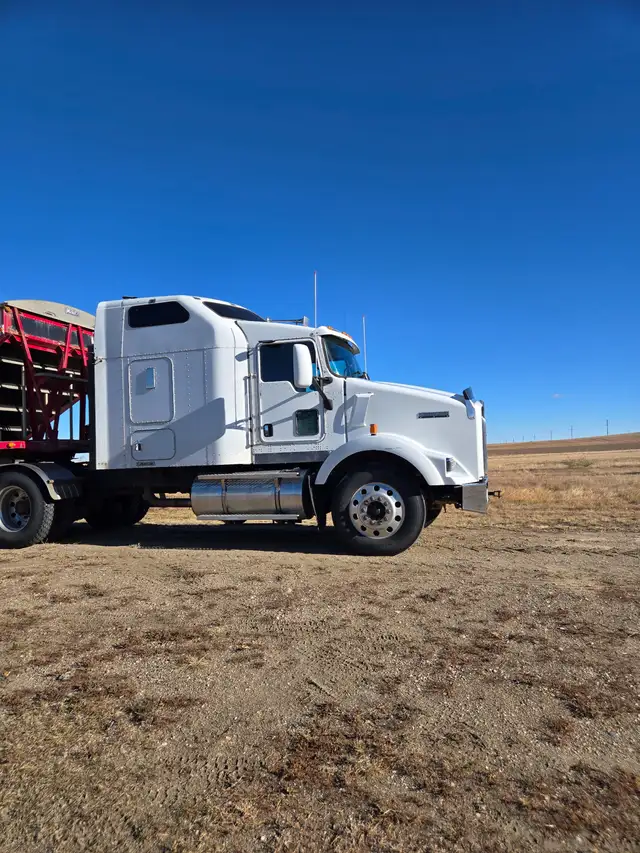 2006 Kenworth t800 C15 in Heavy Trucks in Saskatoon - Image 3