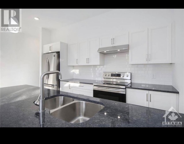 Room for rent Located in Vanier (Ethel & Marier) Room Rentals